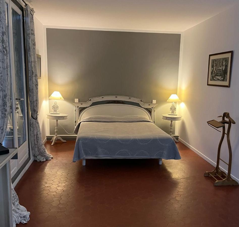 La Maison De Justine Grimaud Luaran gambar